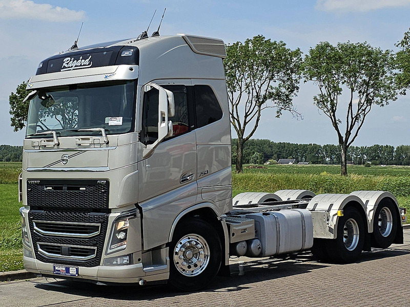 Volvo FH 750 6X2 9T FA WB 430 - Cab chassis truck: picture 2 Volvo FH 750 6X2 9T FA WB 430 - Cab chassis truck: picture 2