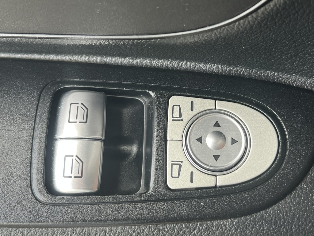 Mercedes-Benz Vito 110 CDI Lang Klima 3-Sitzer Heckflügeltüren - Small van: picture 3 Mercedes-Benz Vito 110 CDI Lang Klima 3-Sitzer Heckflügeltüren - Small van: picture 3