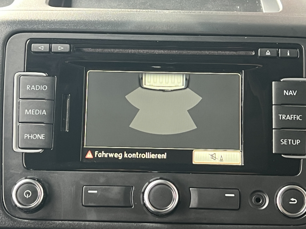 VW T5 Kombi 2,0 TDI BlueMotion Klima 9-Sitzer - Car: picture 4 VW T5 Kombi 2,0 TDI BlueMotion Klima 9-Sitzer - Car: picture 4