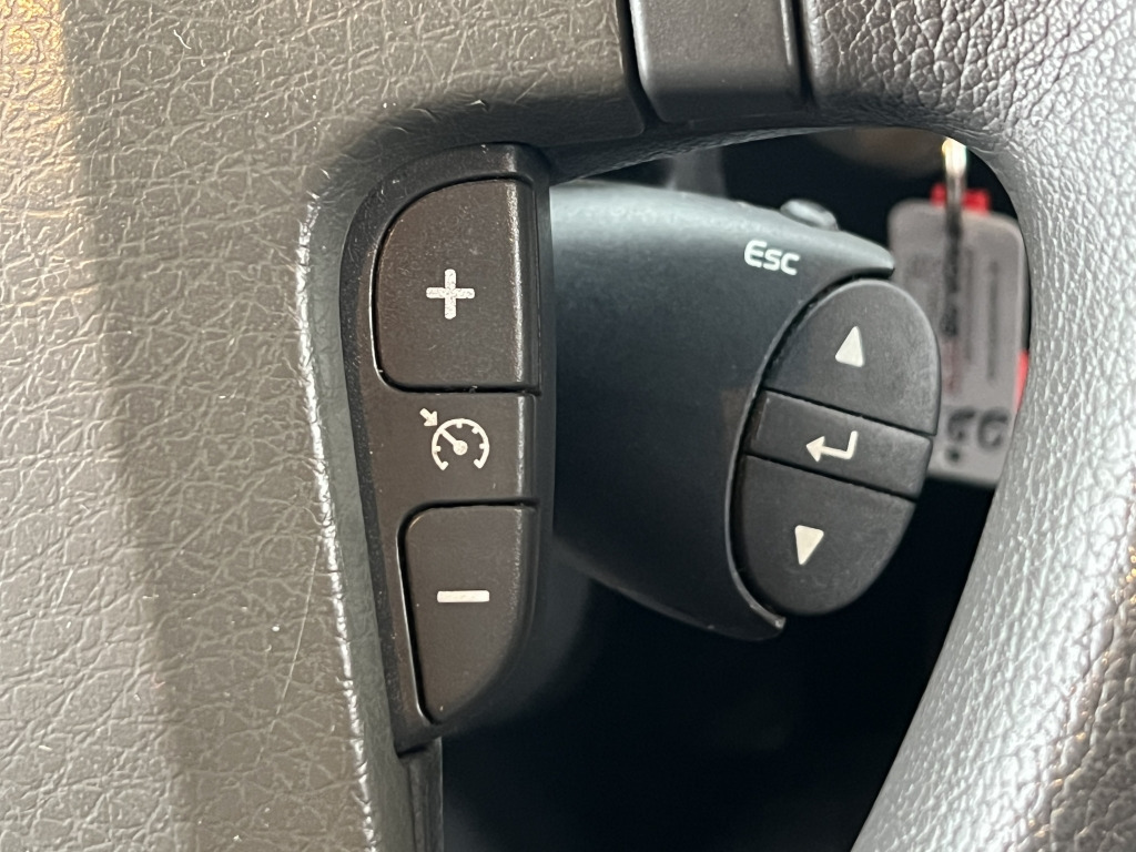 Volvo FL 260 7,2m LBW Klima Tempomat AHK Orig. 125'km - Curtain side truck: picture 3 Volvo FL 260 7,2m LBW Klima Tempomat AHK Orig. 125'km - Curtain side truck: picture 3