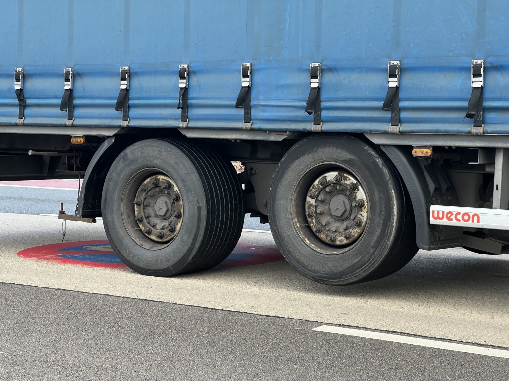 Wecon AZ218LN Jumbo Tandem 7,6m P+P Luftfederung - Curtainsider trailer: picture 3 Wecon AZ218LN Jumbo Tandem 7,6m P+P Luftfederung - Curtainsider trailer: picture 3