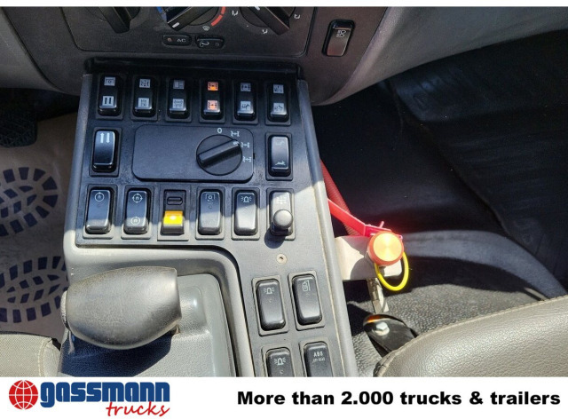 Unimog U 20 4x4, Zapfwelle, Kran Hiab 022D-3 HiDuo, - Commercial vehicle: picture 5 Unimog U 20 4x4, Zapfwelle, Kran Hiab 022D-3 HiDuo, - Commercial vehicle: picture 5