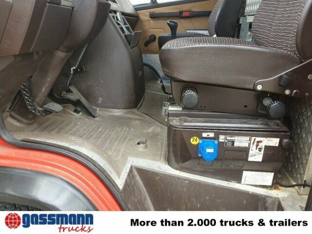 Mercedes-Benz 814 D TLF 8/6 4x2, DOKA, Feuerwehr - Fire engine: picture 2 Mercedes-Benz 814 D TLF 8/6 4x2, DOKA, Feuerwehr - Fire engine: picture 2