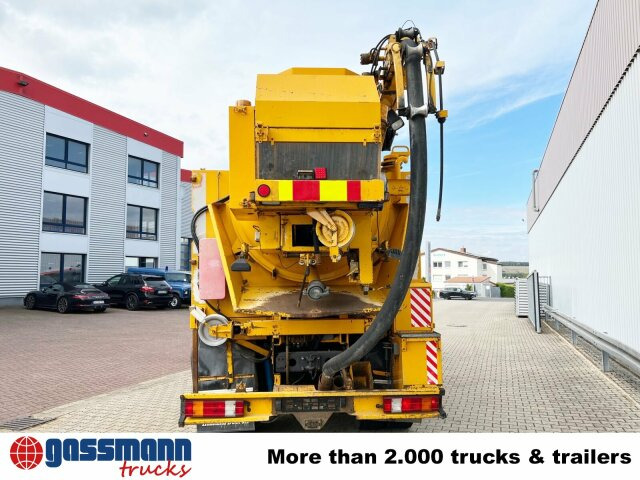 Road sweeper Mercedes-Benz Actros 3243 K 8x4/4, Müller Saug- und: picture 14