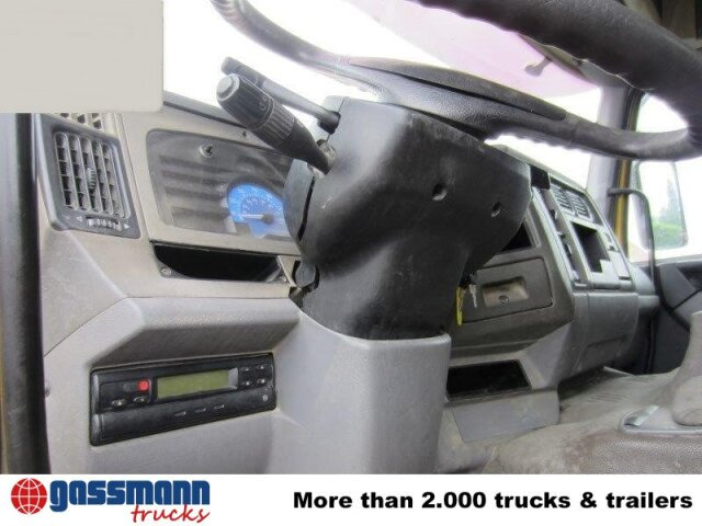 Renault Kerax 380.26 6x4, Bordmatik links - Tipper: picture 4 Renault Kerax 380.26 6x4, Bordmatik links - Tipper: picture 4