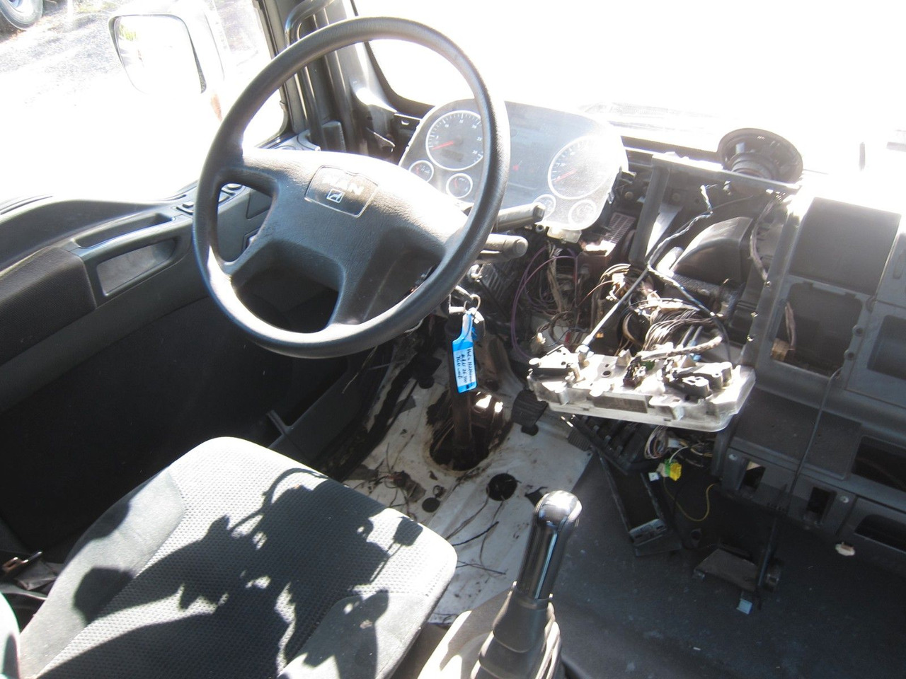 Leasing of MAN TGM 26 340 6X2*4 BL Plateau Manual MAN TGM 26 340 6X2*4 BL Plateau Manual: picture 10 Leasing of MAN TGM 26 340 6X2*4 BL Plateau Manual MAN TGM 26 340 6X2*4 BL Plateau Manual: picture 10