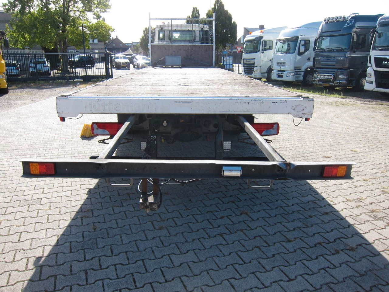 Leasing of MAN TGM 26 340 6X2*4 BL Plateau Manual MAN TGM 26 340 6X2*4 BL Plateau Manual: picture 7 Leasing of MAN TGM 26 340 6X2*4 BL Plateau Manual MAN TGM 26 340 6X2*4 BL Plateau Manual: picture 7