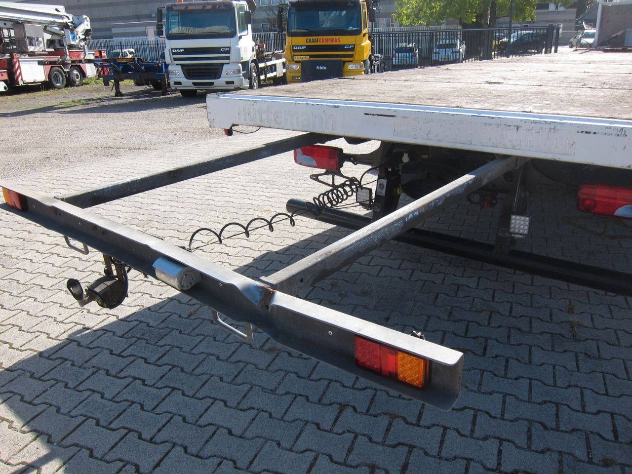 Leasing of MAN TGM 26 340 6X2*4 BL Plateau Manual MAN TGM 26 340 6X2*4 BL Plateau Manual: picture 8 Leasing of MAN TGM 26 340 6X2*4 BL Plateau Manual MAN TGM 26 340 6X2*4 BL Plateau Manual: picture 8