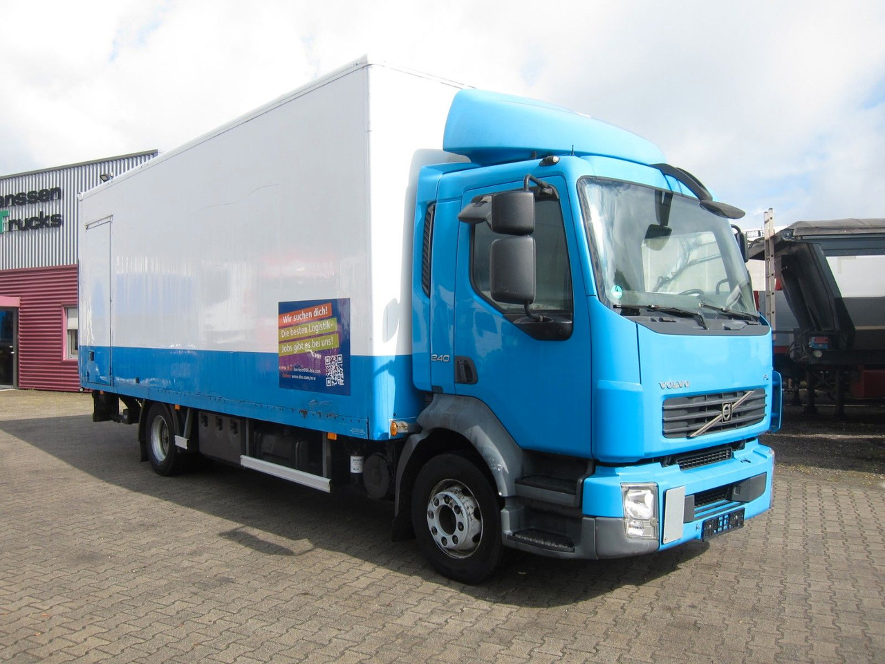 Volvo FL 240 12T Koffer KBW Manual - Box truck: picture 1 Volvo FL 240 12T Koffer KBW Manual - Box truck: picture 1