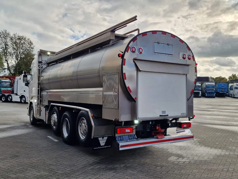 Scania R520 V8 8x2*4 - Milk tank - 19.000L - 4 compartments - Pump and counter - Retarder - Tanker truck: picture 5 Scania R520 V8 8x2*4 - Milk tank - 19.000L - 4 compartments - Pump and counter - Retarder - Tanker truck: picture 5