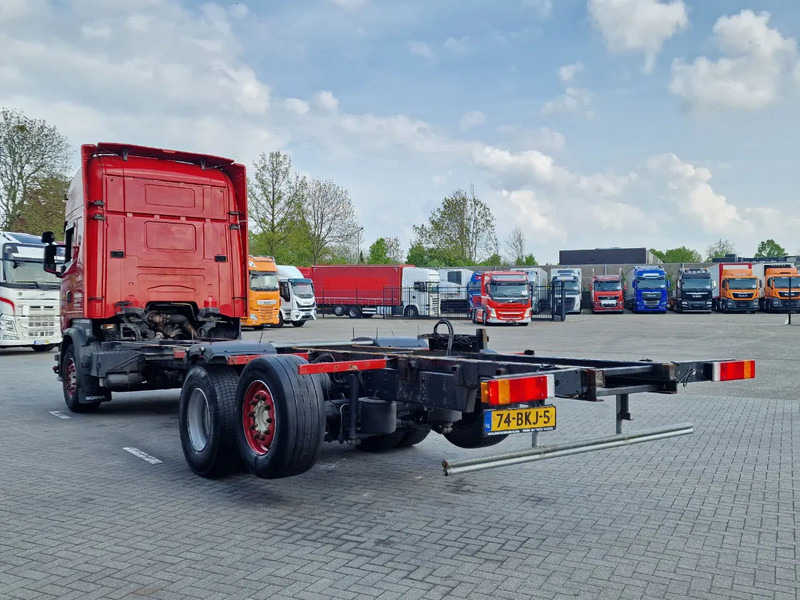 Scania R730 Topline 6x2*4 - Retarder - King of the Road - Night clima - Steering axle - Leather - Cab chassis truck: picture 5 Scania R730 Topline 6x2*4 - Retarder - King of the Road - Night clima - Steering axle - Leather - Cab chassis truck: picture 5