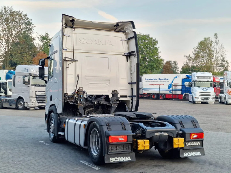 Scania R450 NGS Highline 4x2 - Retarder - Full air - Led - Navi - 2x tank - Tractor unit: picture 5 Scania R450 NGS Highline 4x2 - Retarder - Full air - Led - Navi - 2x tank - Tractor unit: picture 5