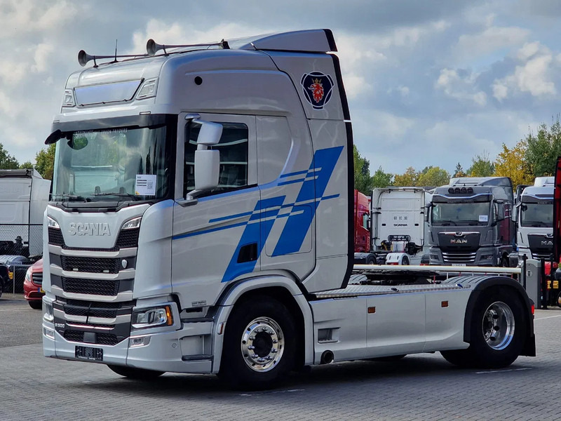 Scania R500 NGS Highline 4x2 - PTO/Hydraulic - Full air - Night Clima - Retarder - Leather - Navi - Led - Tractor unit: picture 3 Scania R500 NGS Highline 4x2 - PTO/Hydraulic - Full air - Night Clima - Retarder - Leather - Navi - Led - Tractor unit: picture 3