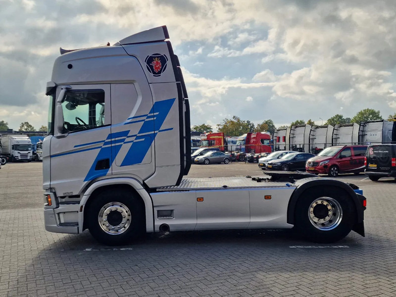 Scania R500 NGS Highline 4x2 - PTO/Hydraulic - Full air - Night Clima - Retarder - Leather - Navi - Led - Tractor unit: picture 4 Scania R500 NGS Highline 4x2 - PTO/Hydraulic - Full air - Night Clima - Retarder - Leather - Navi - Led - Tractor unit: picture 4