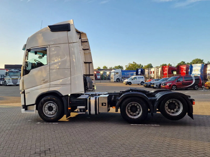 Volvo FH 13.500 Globetrotter XL 6x2 - Full air - 3.20 WB - MA VIN - Low KM - Leather - Tractor unit: picture 4 Volvo FH 13.500 Globetrotter XL 6x2 - Full air - 3.20 WB - MA VIN - Low KM - Leather - Tractor unit: picture 4