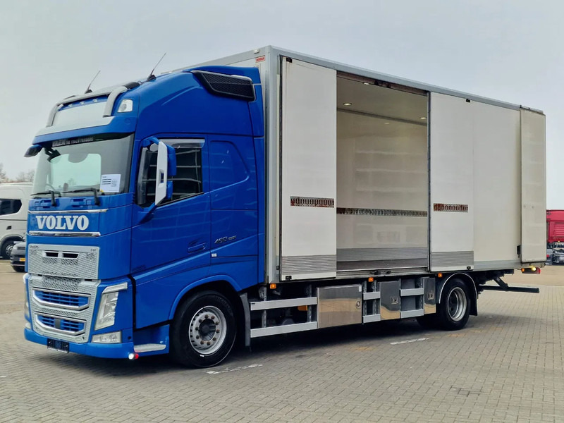 Volvo FH 13.460 Globetrotter XL 4x2 - Box with side doors - Manual gearbox - Full air - Box truck: picture 4 Volvo FH 13.460 Globetrotter XL 4x2 - Box with side doors - Manual gearbox - Full air - Box truck: picture 4