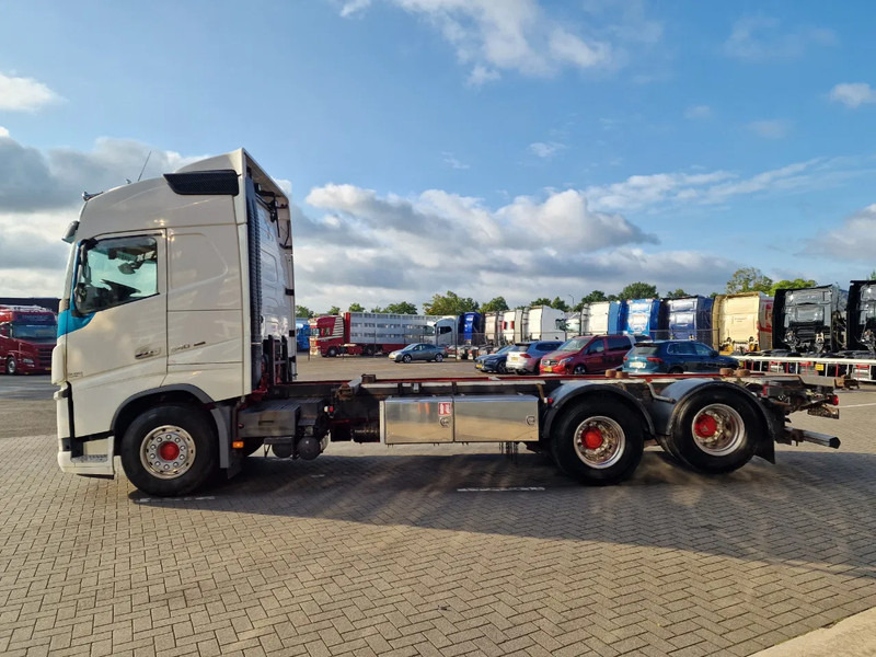 Volvo FH 13.540 Globetrotter 6x2 - BDF - 4.90 WB - Full air - VEB + - Container transporter/ Swap body truck: picture 4 Volvo FH 13.540 Globetrotter 6x2 - BDF - 4.90 WB - Full air - VEB + - Container transporter/ Swap body truck: picture 4