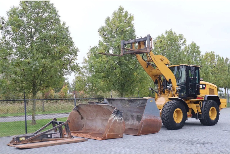 Caterpillar 938 M | 2X BUCKET | JIB | FORKS | BSS | GOOD CONDITION - Wheel loader: picture 2 Caterpillar 938 M | 2X BUCKET | JIB | FORKS | BSS | GOOD CONDITION - Wheel loader: picture 2