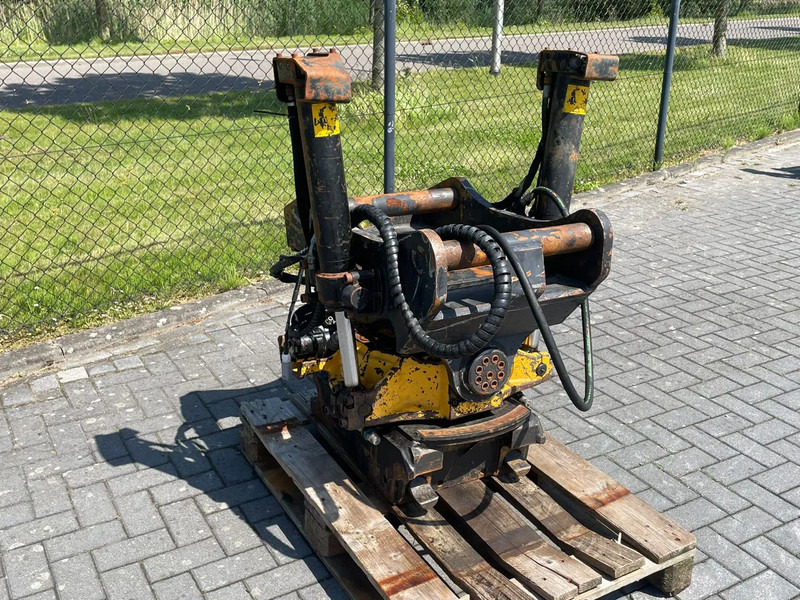 Engcon EC226 | S70 | TILT ROTATOR | ROTOTILT - Tiltrotator for Construction machinery: picture 4 Engcon EC226 | S70 | TILT ROTATOR | ROTOTILT - Tiltrotator for Construction machinery: picture 4