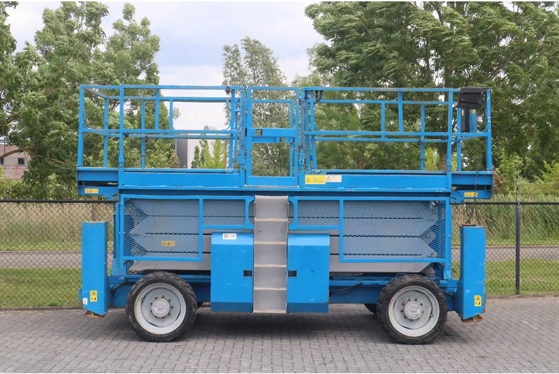 Genie GS-4390 RT | 15 METER | 680 KG - Scissor lift: picture 1 Genie GS-4390 RT | 15 METER | 680 KG - Scissor lift: picture 1