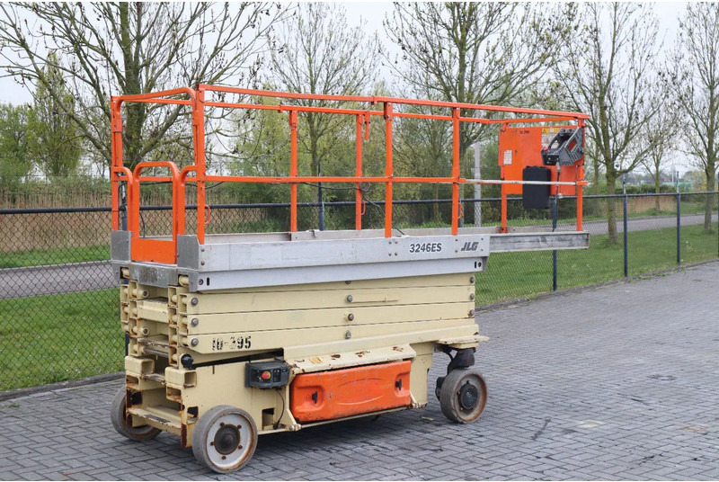 JLG 3246 ES | 12 METER | 320 KG - Scissor lift: picture 5 JLG 3246 ES | 12 METER | 320 KG - Scissor lift: picture 5