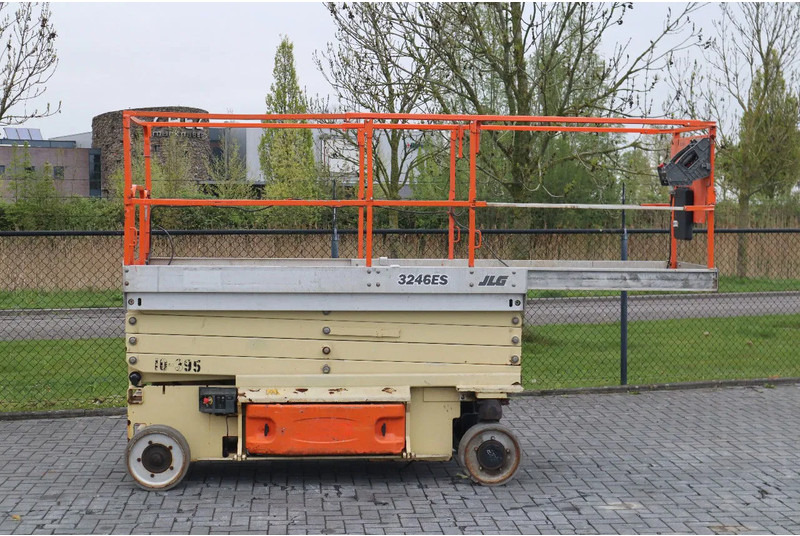 JLG 3246 ES | 12 METER | 320 KG - Scissor lift: picture 4 JLG 3246 ES | 12 METER | 320 KG - Scissor lift: picture 4