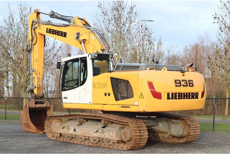 Liebherr R936 LC | HAMMER / SHEAR | LOW HOURS - Crawler excavator: picture 3 Liebherr R936 LC | HAMMER / SHEAR | LOW HOURS - Crawler excavator: picture 3