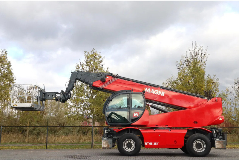 MAGNI RTH 5.35 S-M/C | WORKING PLATFORM | REMOTE | GOOD CONDITION - Loader: picture 1 MAGNI RTH 5.35 S-M/C | WORKING PLATFORM | REMOTE | GOOD CONDITION - Loader: picture 1