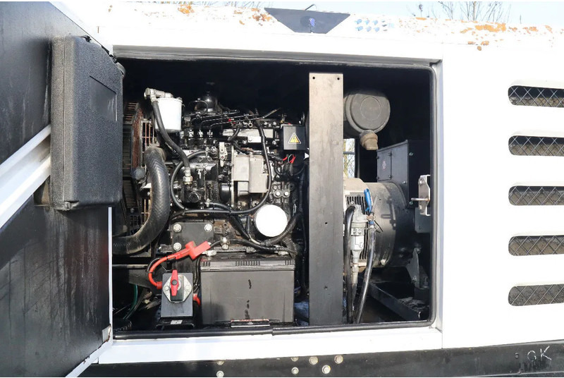 Generator set SDMO R44C3 | 44 KVA | GOOD WORKING: picture 12