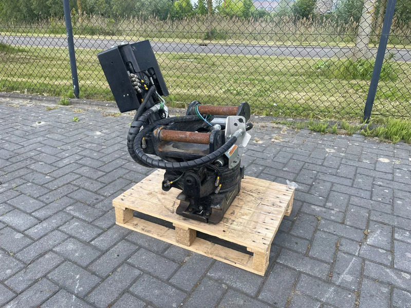 STEELWRIST X06 S40 | TILT ROTATOR | VLS | FPL | RF | NEW / UNUSED - Tiltrotator for Construction machinery: picture 1 STEELWRIST X06 S40 | TILT ROTATOR | VLS | FPL | RF | NEW / UNUSED - Tiltrotator for Construction machinery: picture 1