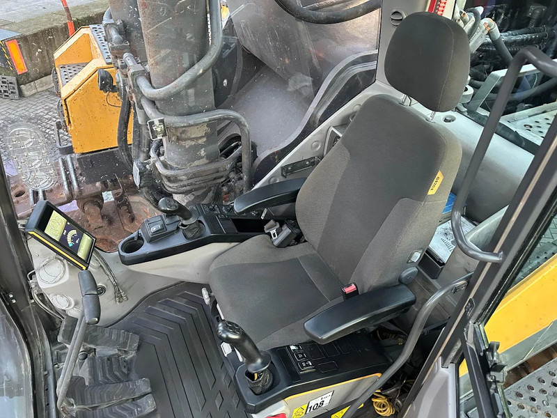 Crawler excavator Volvo EC 750 EL | BUCKET | HYDRAULIC QUICK COUPLER: picture 16