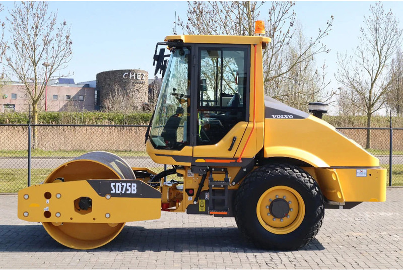 Volvo SD75B | SD 75 B | NEW / UNUSED | 1 YEAR WARRANTY - Combination roller: picture 1 Volvo SD75B | SD 75 B | NEW / UNUSED | 1 YEAR WARRANTY - Combination roller: picture 1