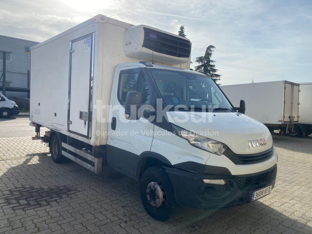 IVECO 70C18 MP/E - Box truck: picture 2 IVECO 70C18 MP/E - Box truck: picture 2