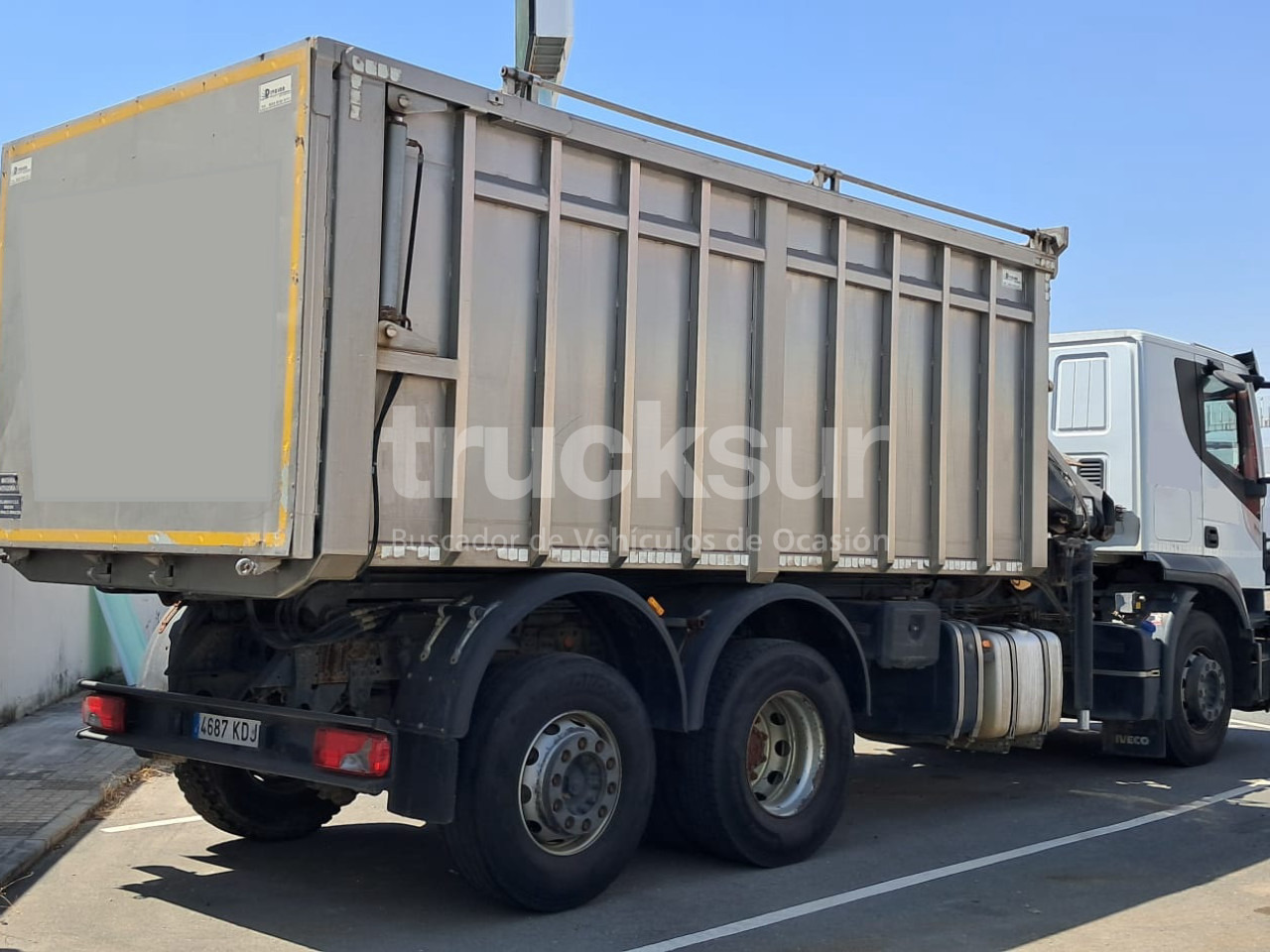 IVECO AT260SY/PS 360CV ejes 6x2*4 - Tipper, Crane truck: picture 2 IVECO AT260SY/PS 360CV ejes 6x2*4 - Tipper, Crane truck: picture 2