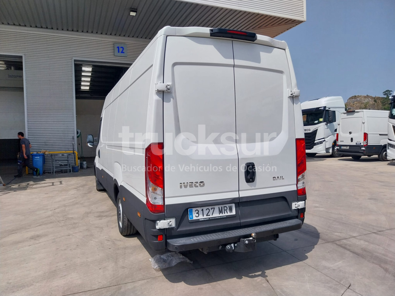 IVECO DAILY 35S16 16M3 - Closed box van: picture 4 IVECO DAILY 35S16 16M3 - Closed box van: picture 4