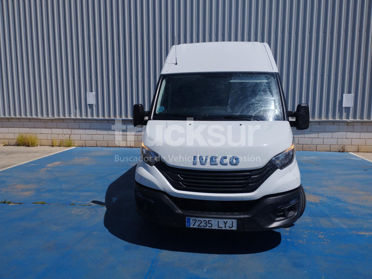 IVECO DAILY 35S16 F 12M3 - Closed box van: picture 3 IVECO DAILY 35S16 F 12M3 - Closed box van: picture 3