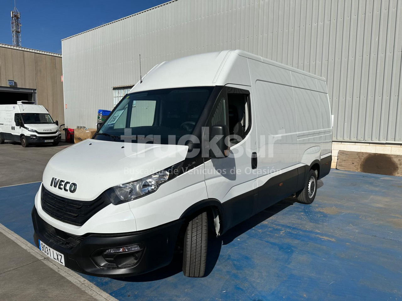 Closed box van IVECO DAILY 35S16 F 12M3: picture 1