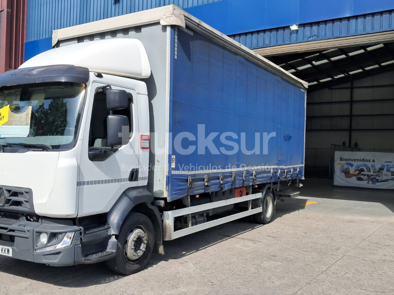 RENAULT D 12.210 SEMITAULINER - Curtain side truck: picture 2 RENAULT D 12.210 SEMITAULINER - Curtain side truck: picture 2