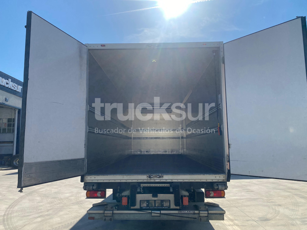 RENAULT D240.13 - Refrigerated truck: picture 5 RENAULT D240.13 - Refrigerated truck: picture 5