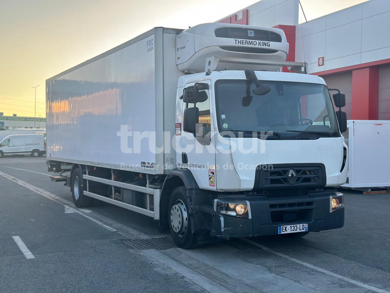RENAULT D280.18 - Refrigerated truck: picture 2 RENAULT D280.18 - Refrigerated truck: picture 2