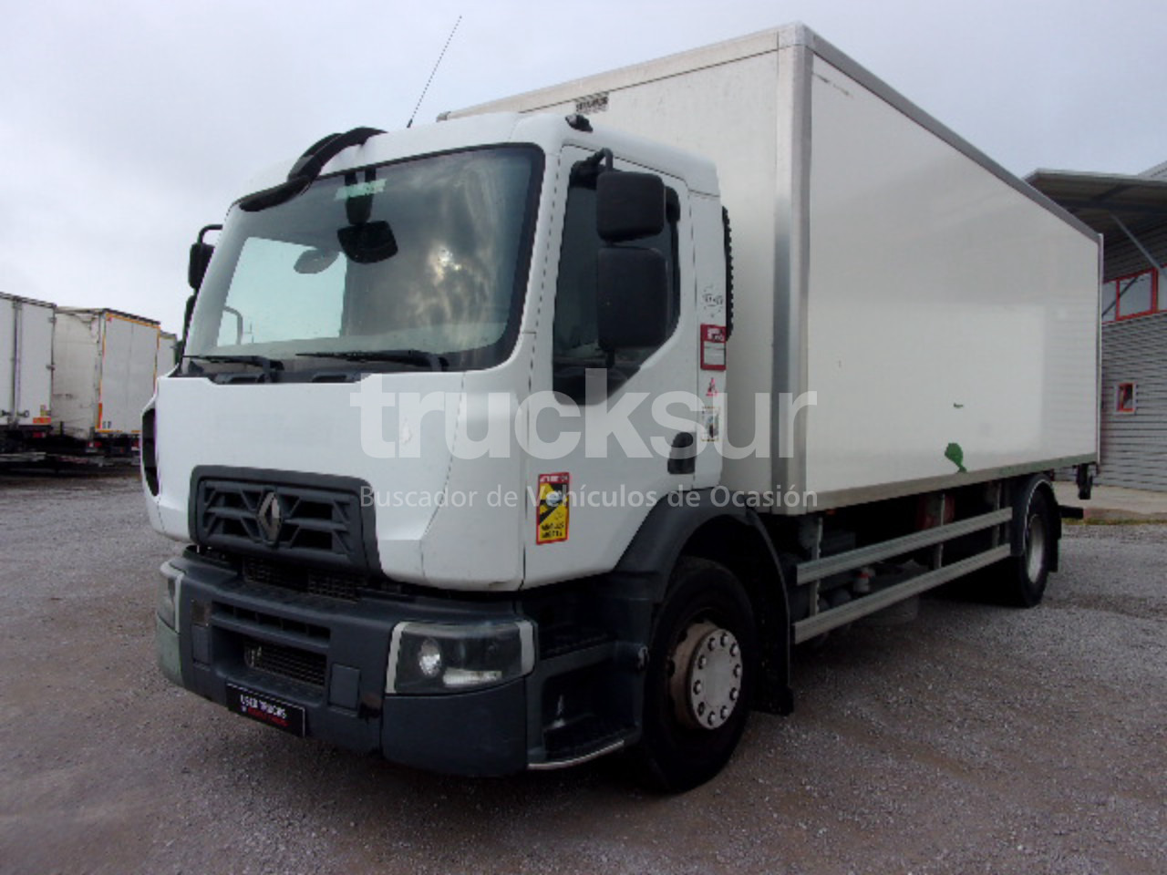 RENAULT D320.18 - Box truck: picture 1 RENAULT D320.18 - Box truck: picture 1