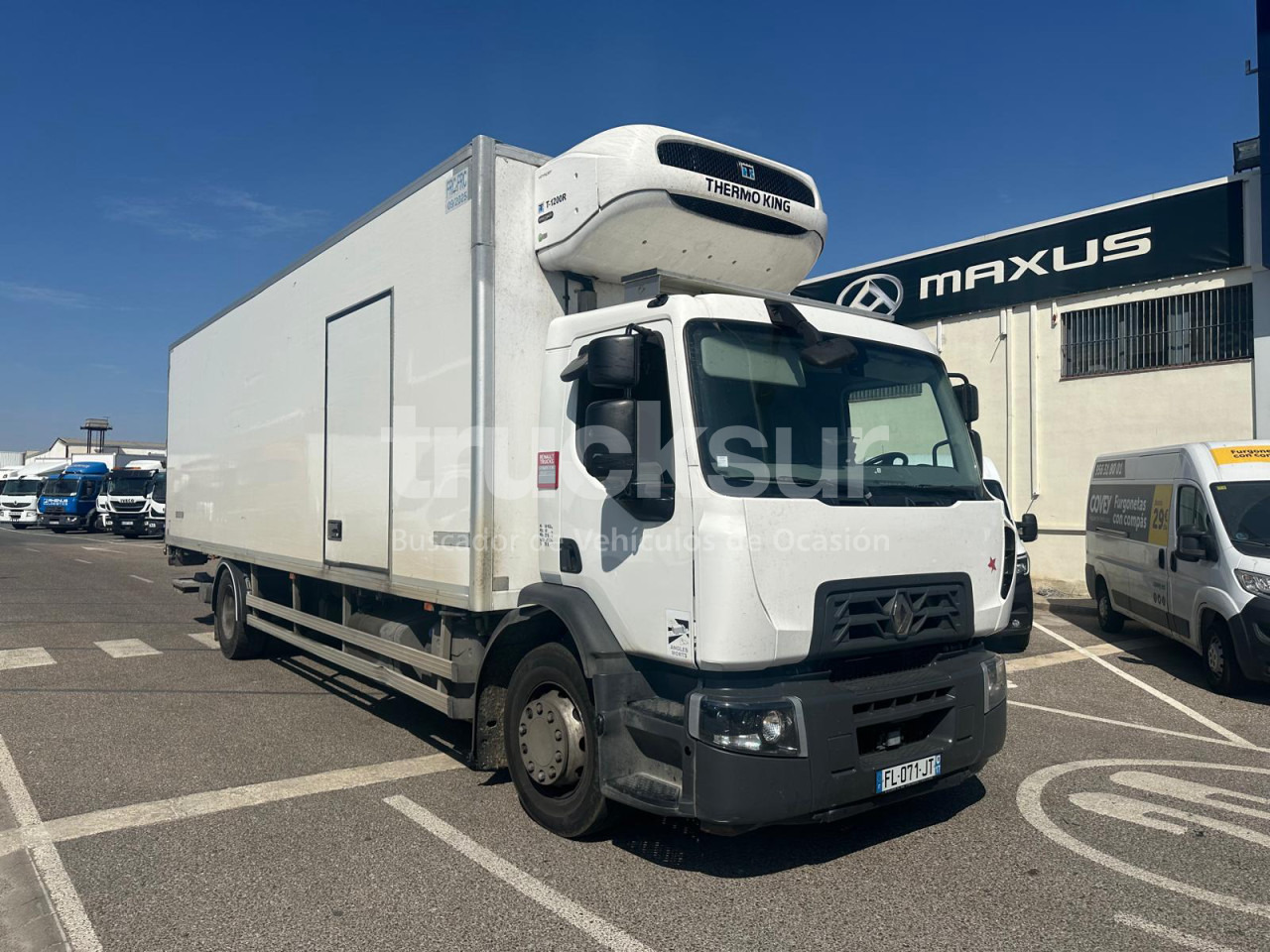 RENAULT D320.18 - Refrigerated truck: picture 2 RENAULT D320.18 - Refrigerated truck: picture 2