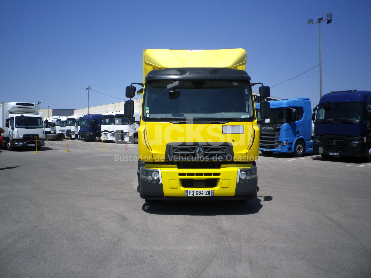 RENAULT D380.26 6X2*4 ejes 6x2*4 - Box truck: picture 3 RENAULT D380.26 6X2*4 ejes 6x2*4 - Box truck: picture 3