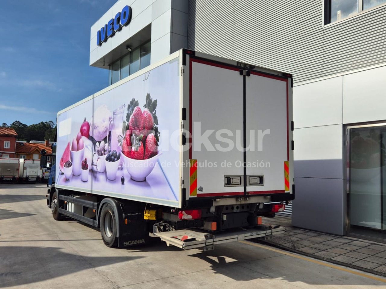 SCANIA P250 - Refrigerated truck: picture 3 SCANIA P250 - Refrigerated truck: picture 3