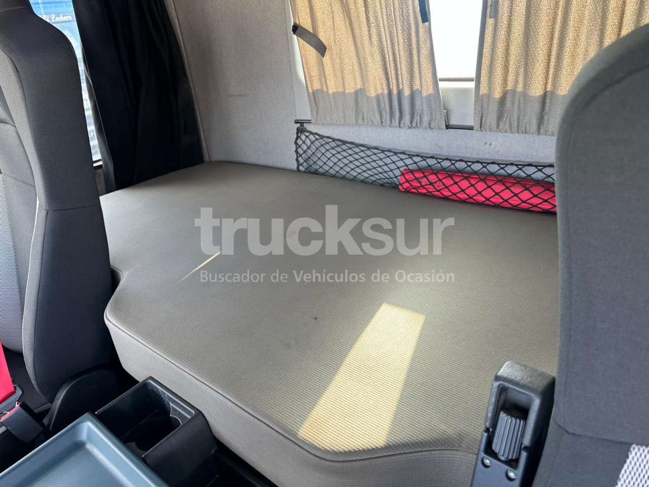 Tractor unit RENAULT C430: picture 22