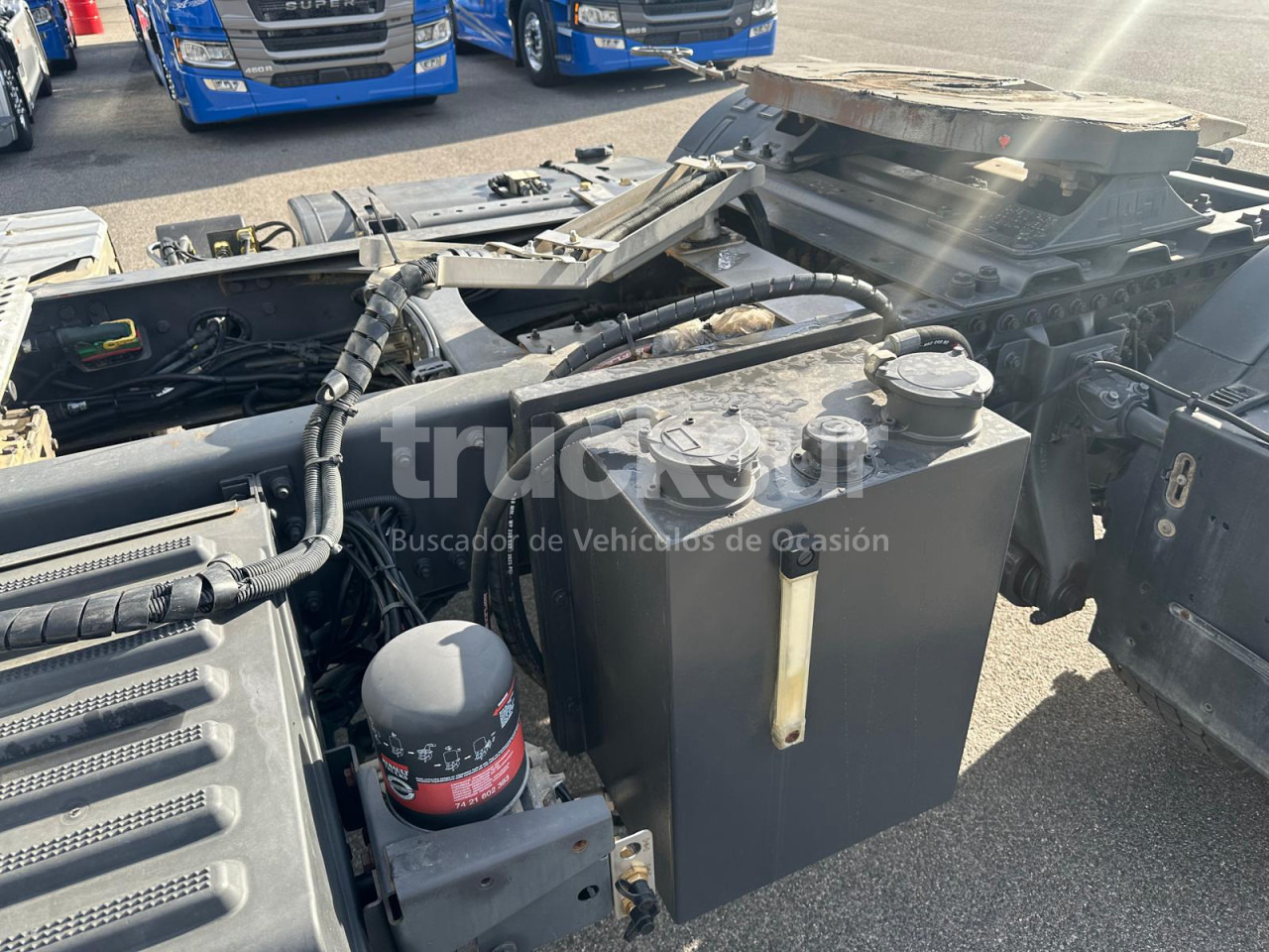 Tractor unit RENAULT C430: picture 30