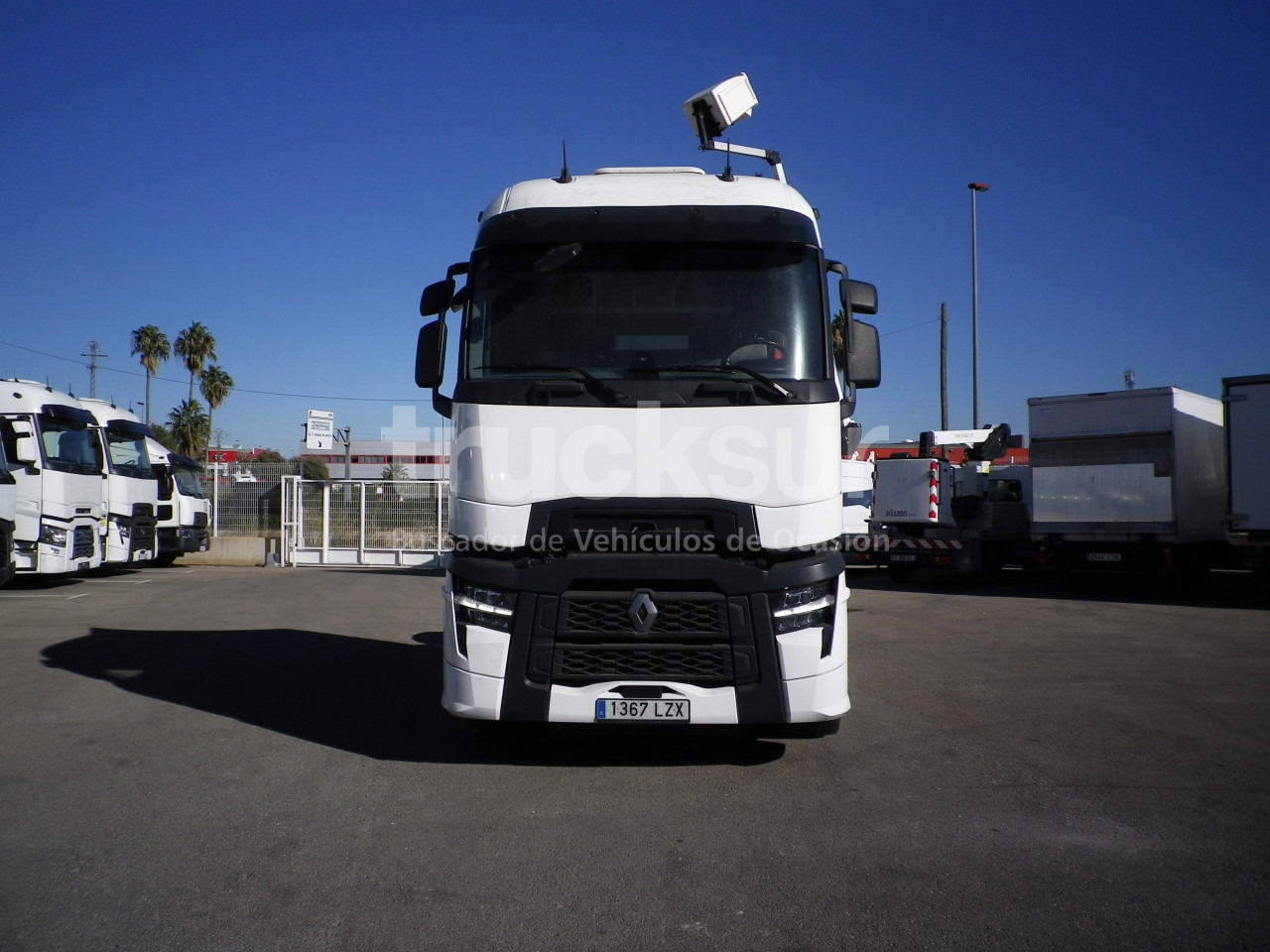 RENAULT T520 HIGH SLEEPER CAB ADR - Tractor unit: picture 4 RENAULT T520 HIGH SLEEPER CAB ADR - Tractor unit: picture 4