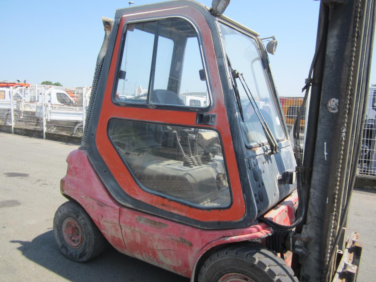 Fenwick H25D-03 - Diesel forklift: picture 4 Fenwick H25D-03 - Diesel forklift: picture 4