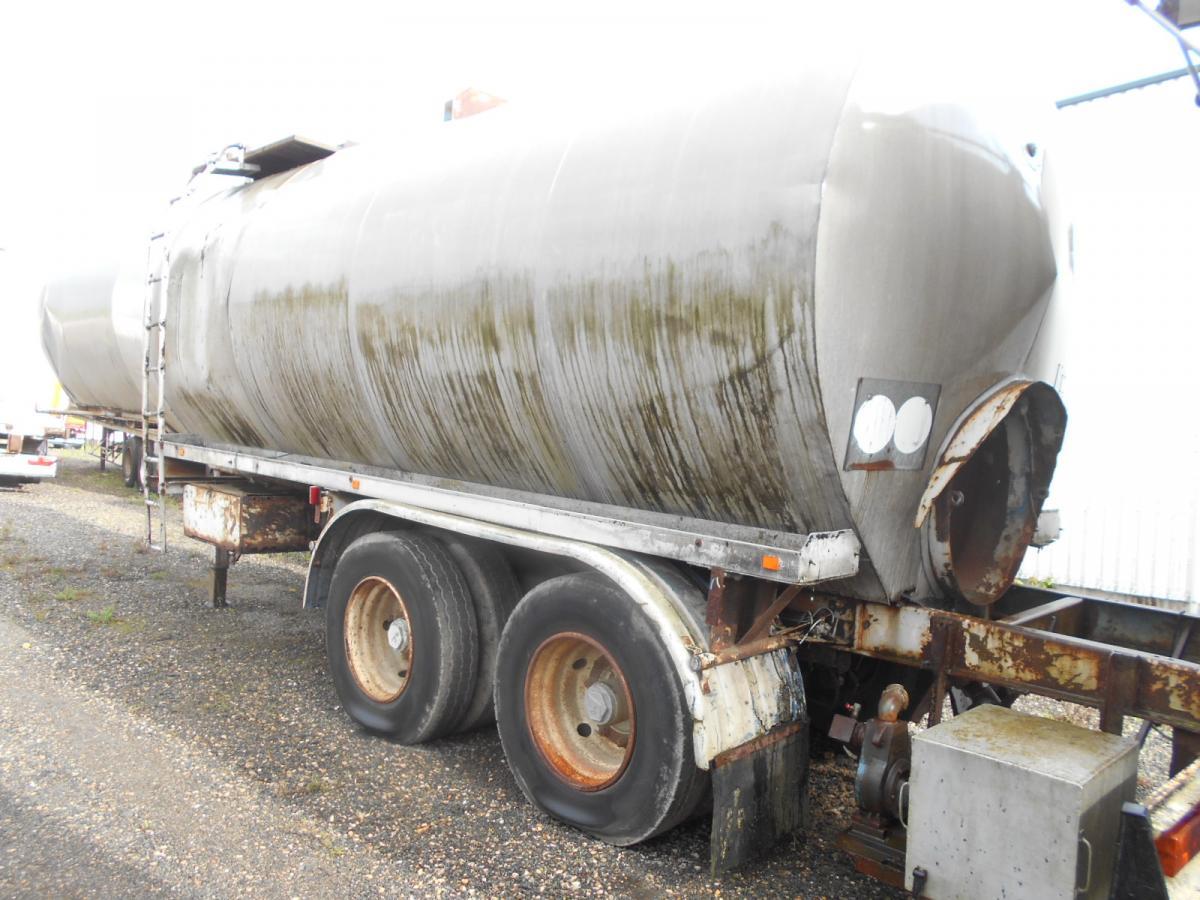 Fruehauf - Tanker semi-trailer: picture 4 Fruehauf - Tanker semi-trailer: picture 4