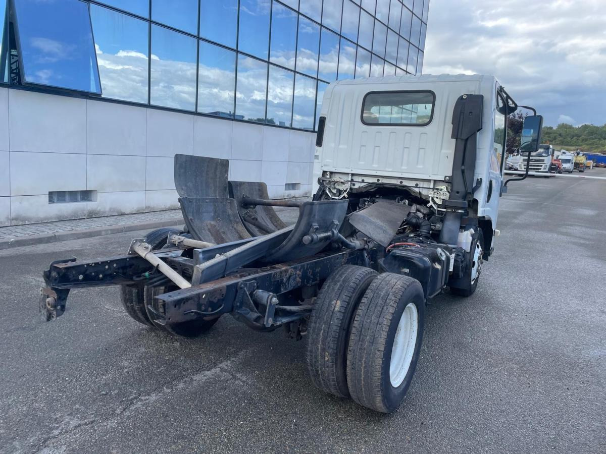 Isuzu  - Cab chassis truck: picture 3 Isuzu  - Cab chassis truck: picture 3